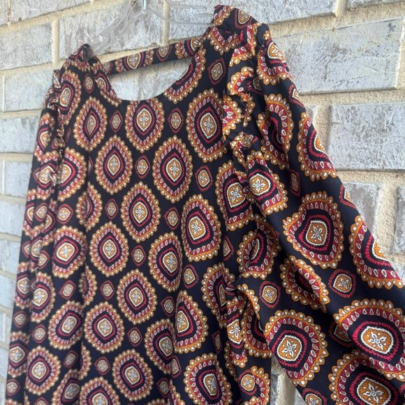 Loft Long Sleeve Ruffle Shoulder Bar Back Medallion Blouse Women's Size XL - Picture 6 of 8